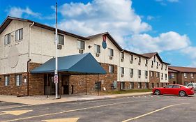 Econo Lodge Inn & Suites Auburn